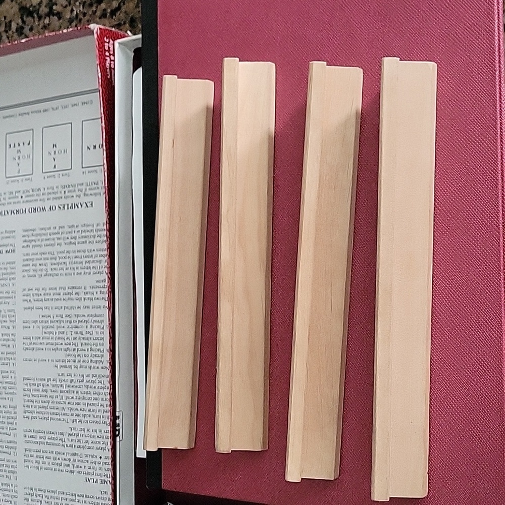 Scrabble Board Game 1998 - Picture 7 of 8